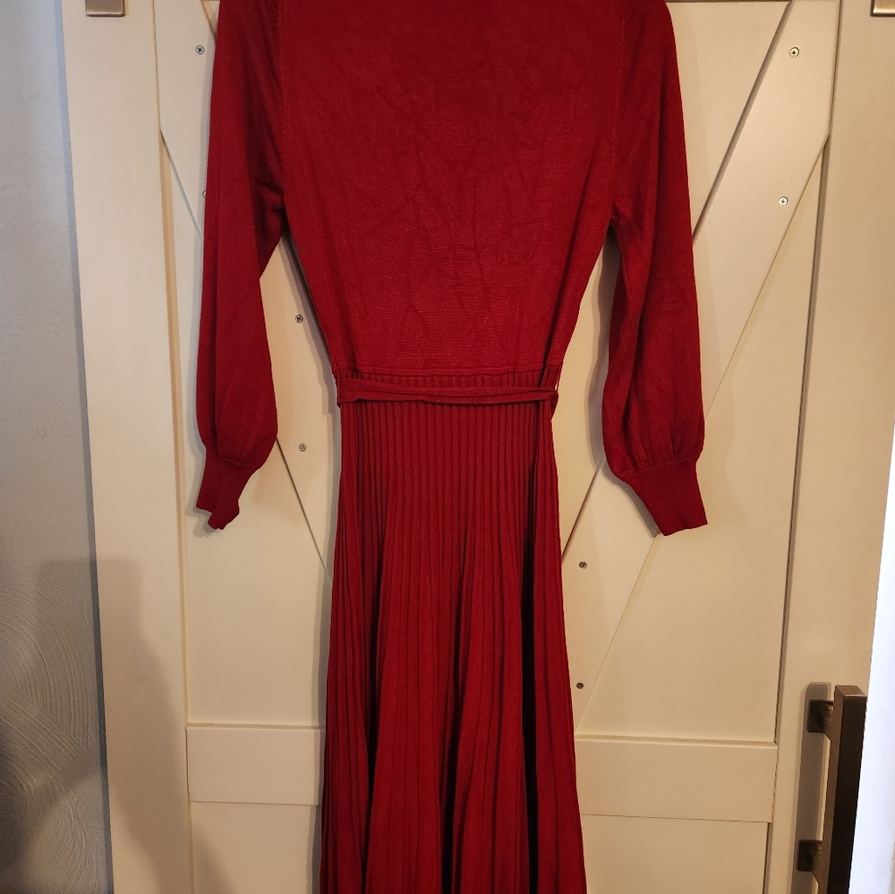 Red Nina Leonard Sweater Dress Large
